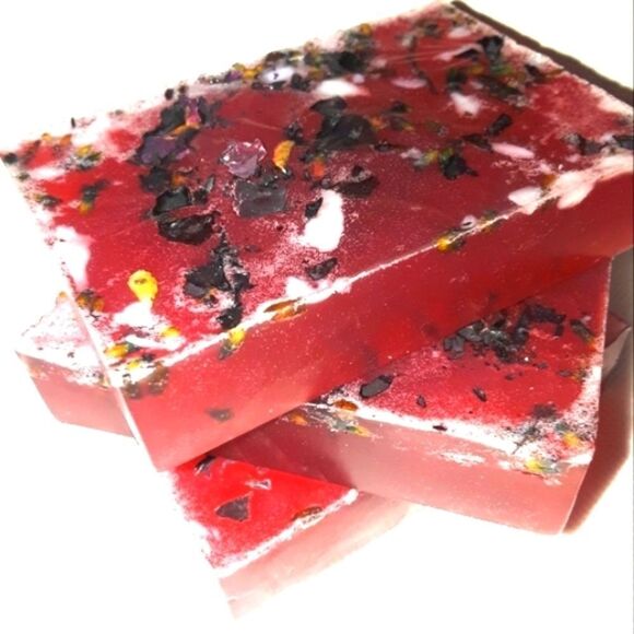 HAND crafted Strawberry and Roses organic soap bar - Picture 8 of 11